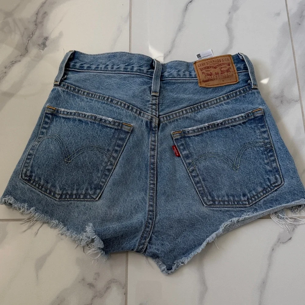 Levi’s 501 Original Denim Distressed Cutoff Shorts Size 25